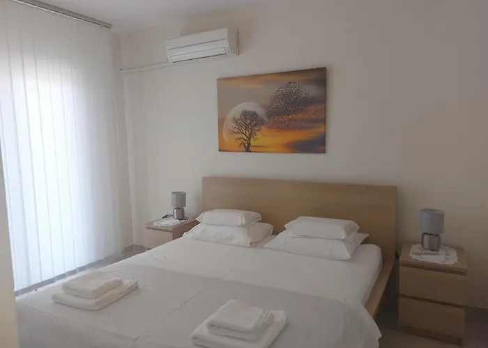 Theos Apartment