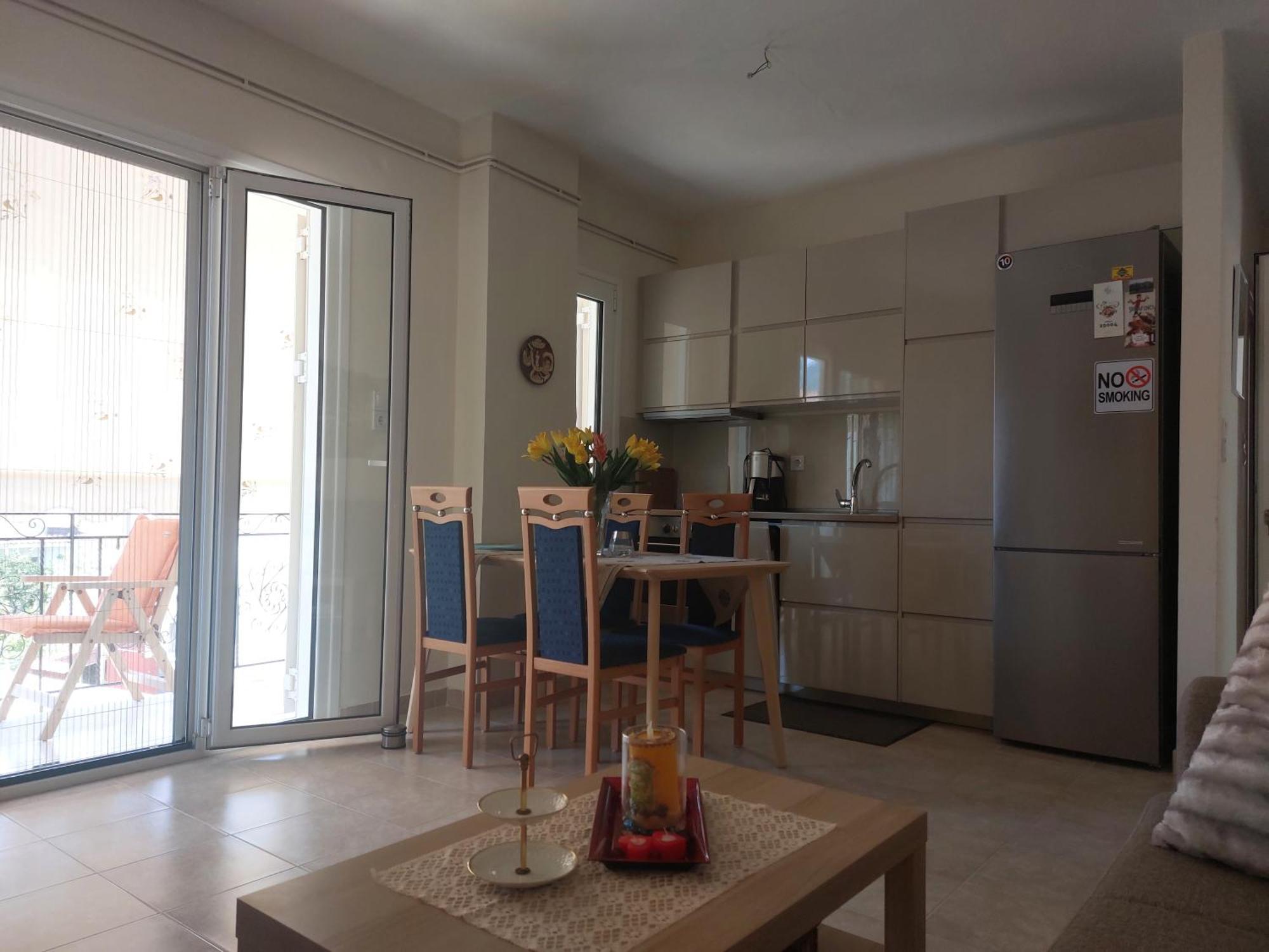 Theos Apartament